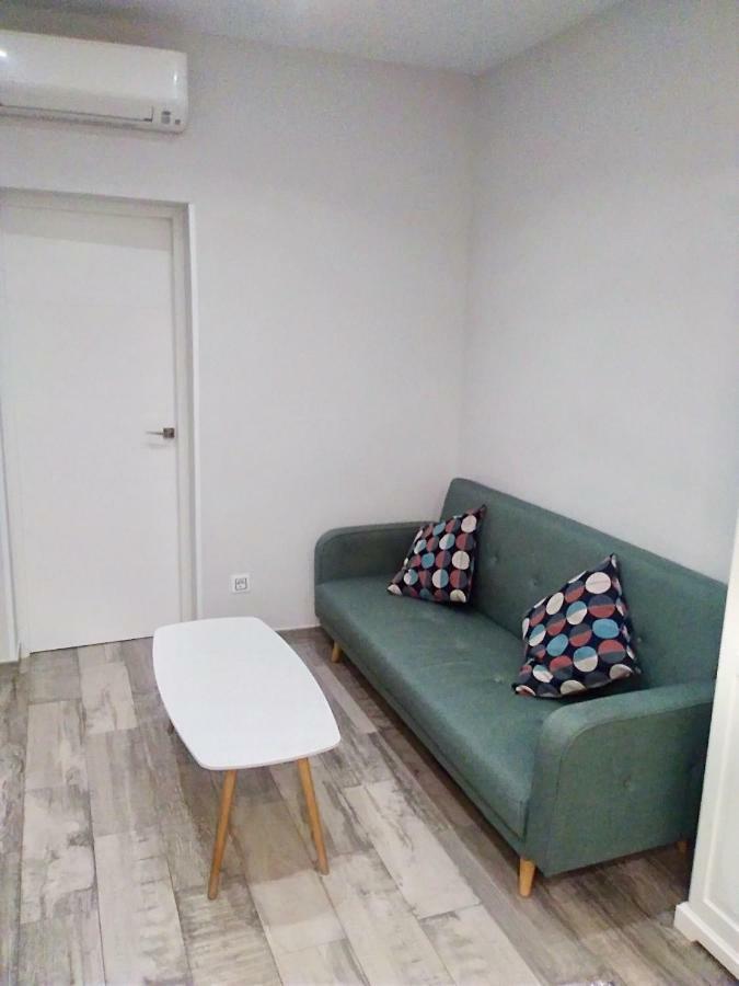 Apartamento Estilo Nordico En Malasana Madrid Luaran gambar
