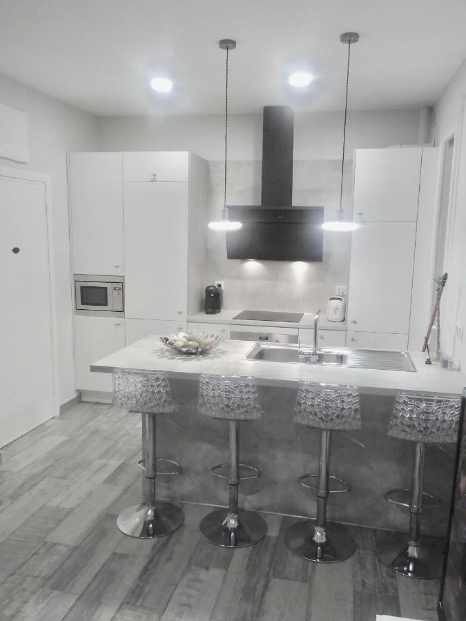 Apartamento Estilo Nordico En Malasana Madrid Luaran gambar